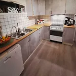 Northern Lights Midtgaard, Kvaloya Modern 2br, Free Parking *