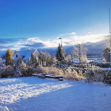 Northern Lights Midtgaard, Kvaloya Modern 2br, Free Parking טרומסה