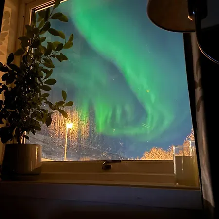 Northern Lights Midtgaard, Kvaloya Modern 2br, Free Parking ترومسو