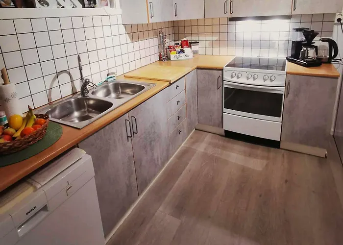 Northern Lights Midtgaard, Kvaloya Modern 2br, Free Parking *