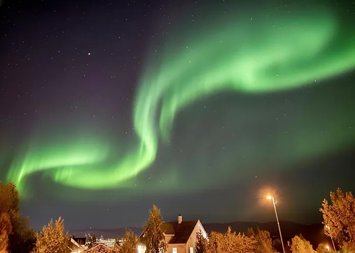 Northern Lights Midtgaard, Kvaloya Modern 2br, Free Parking * Тромсё
