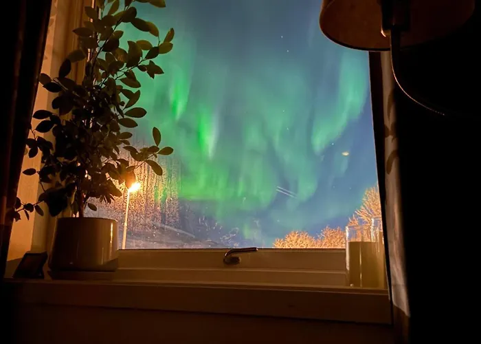 Апартаменты Northern Lights Midtgaard, Kvaloya Modern 2br, Free Parking